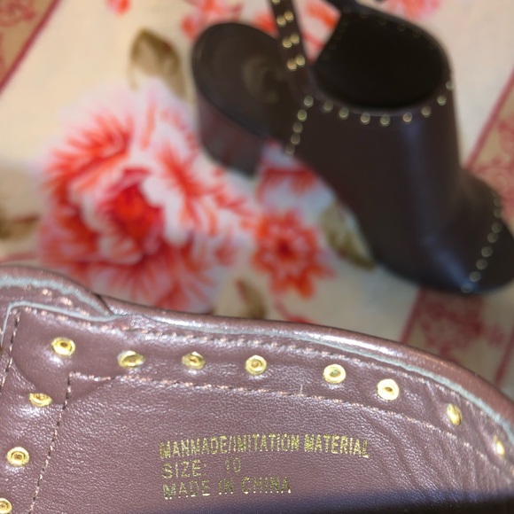 Booties - Picture 3 of 3